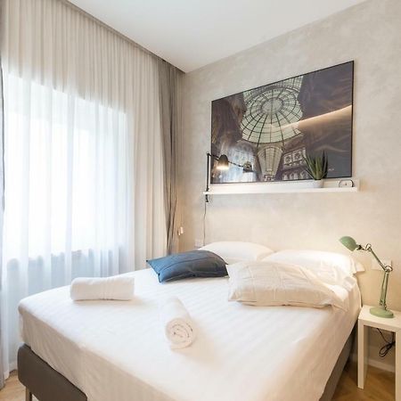 Duomo Deluxe Room Милано Екстериор снимка