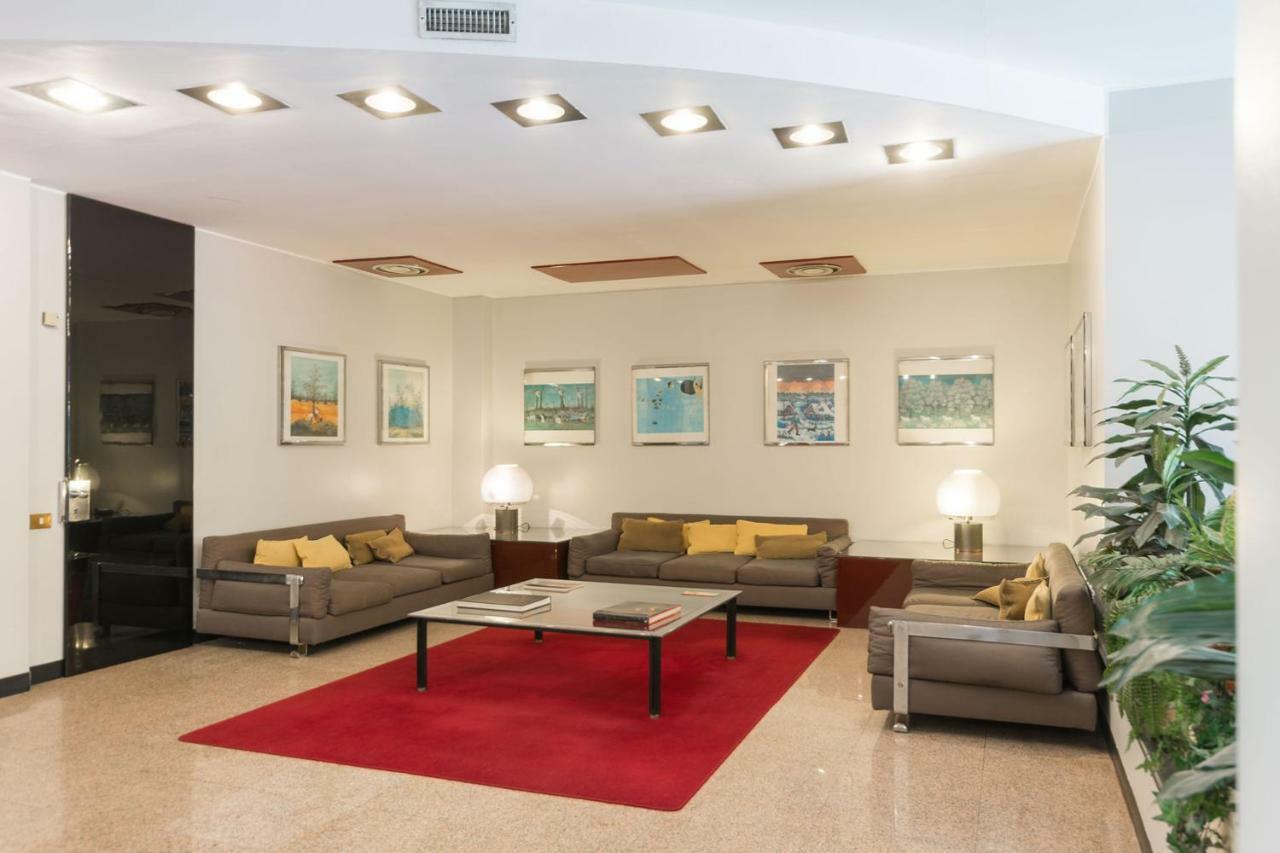 Duomo Deluxe Room Милано Екстериор снимка