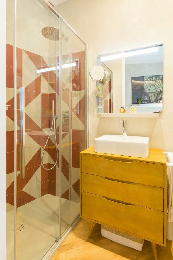 Duomo Deluxe Room Милано Екстериор снимка