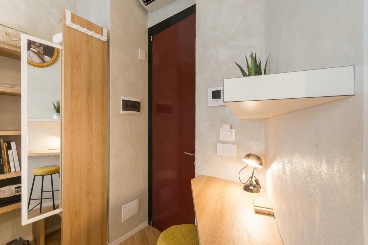 Duomo Deluxe Room Милано Екстериор снимка