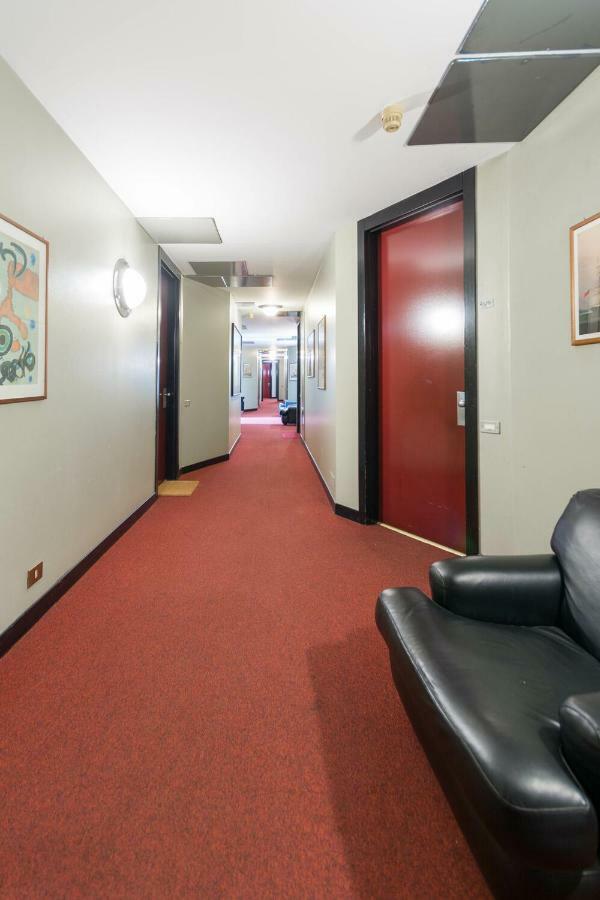 Duomo Deluxe Room Милано Екстериор снимка